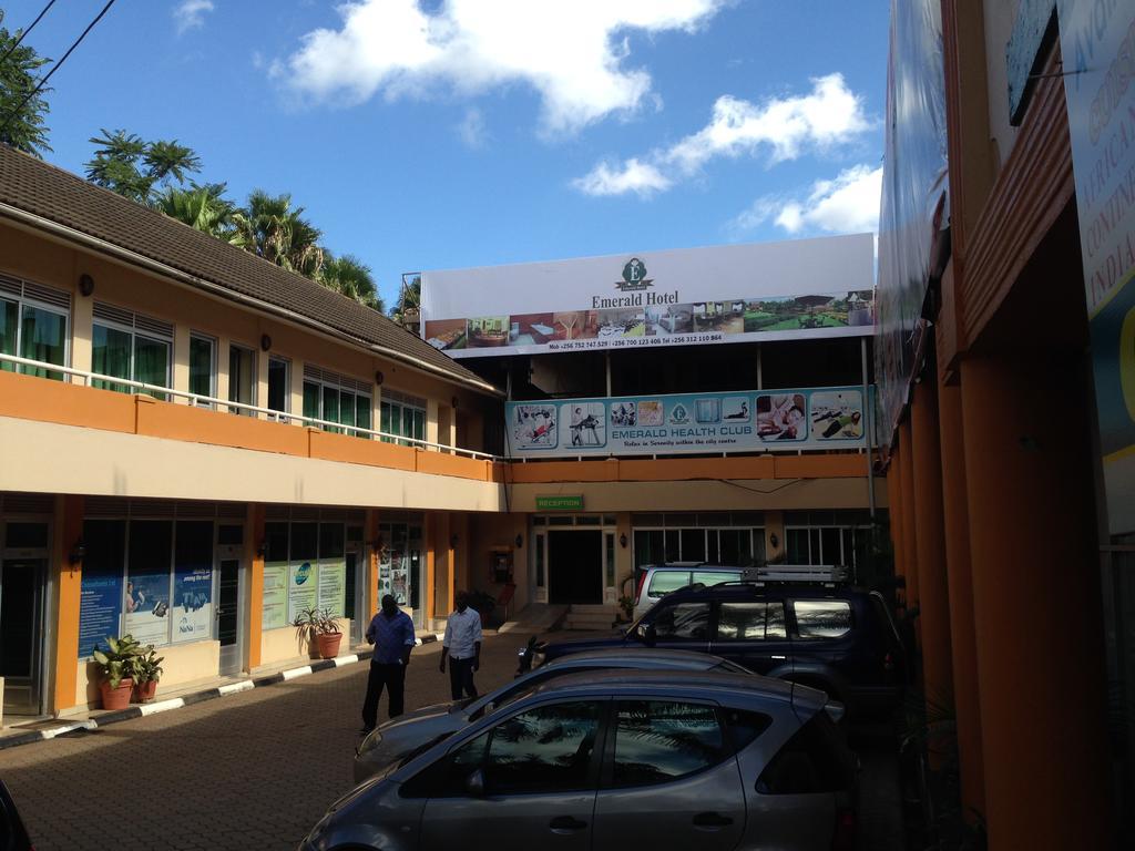 Emerald Hotel Kampala Exterior photo
